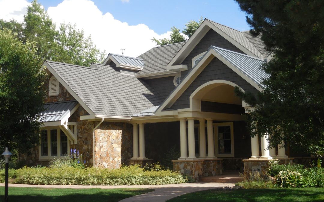 Asphalt Shingles on Grand Manors 2016