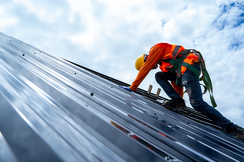 Commercial Roofing Materials to Avoid in Superior’s Climate